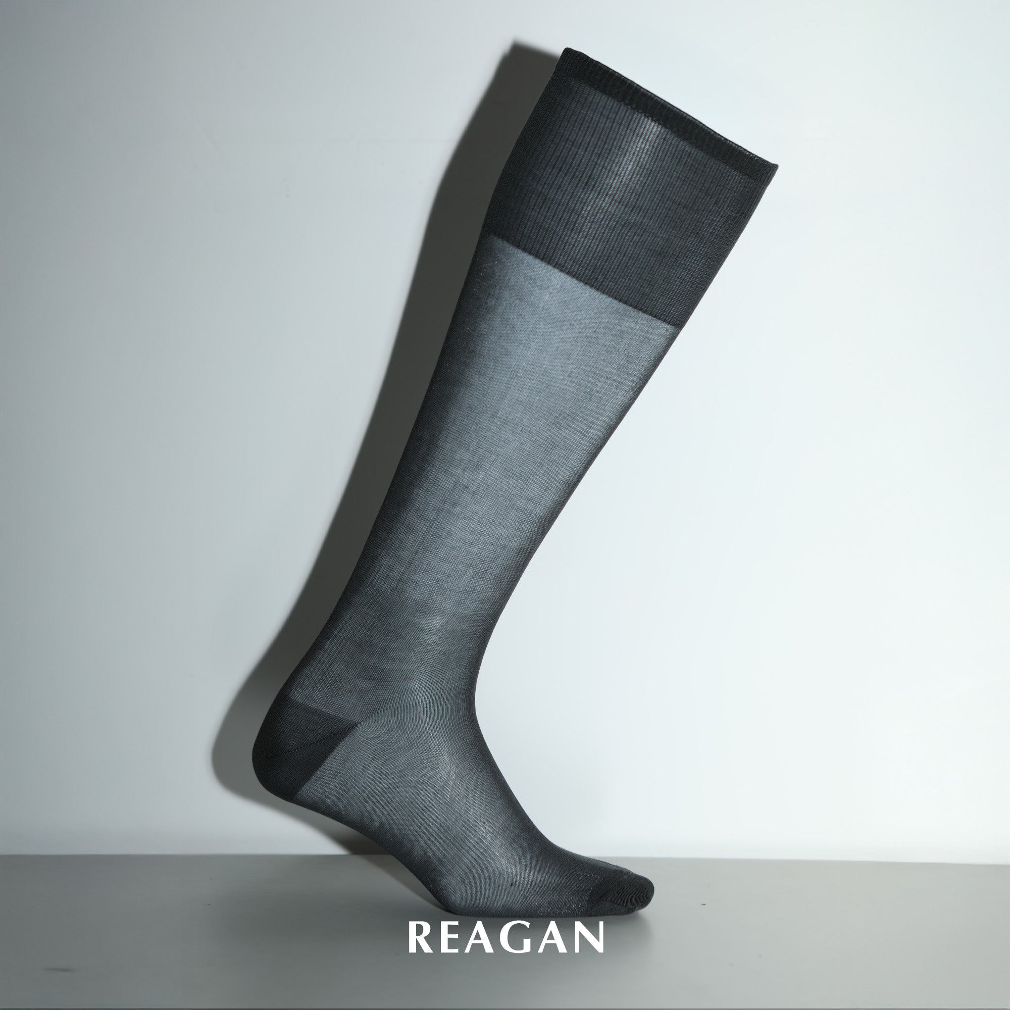 G216 Men's Mulberry Silk Business Solid Mid-Calf Dress Socks