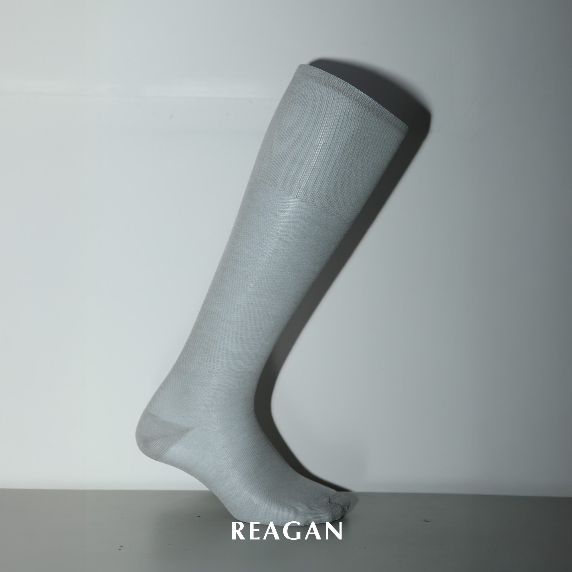 G216 Men's Mulberry Silk Business Solid Mid-Calf Dress Socks